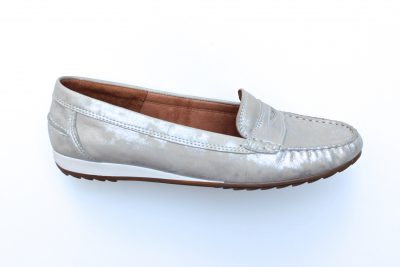Mocassino in pelle stampata argento  € 84,90