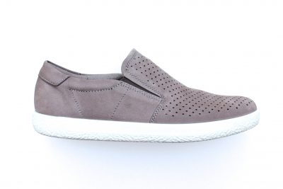 Pantofola forata con elastici in camoscio tortora € 104,90