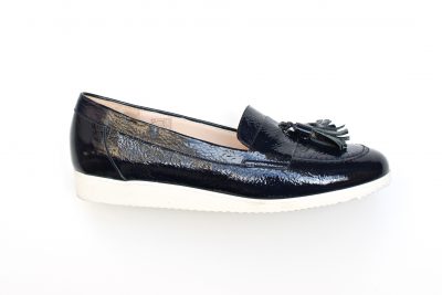 Mocassino con nappine in vernice blu  € 119,90