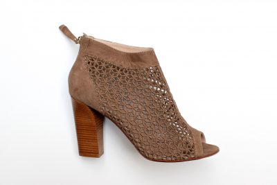 Sandalo forato con cerniera in nabuk taupe tacco 10 cm € 175,90