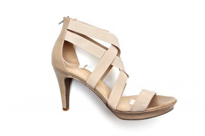 Sandalo con plató in pelle e tessuto beige tacco 9 cm € 129,90