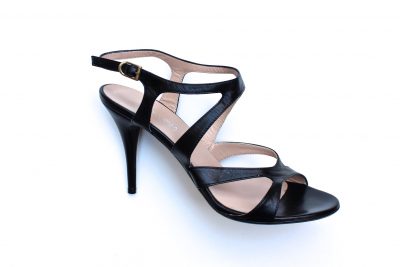 Sandalo in pelle nera tacco 10 cm € 155,00