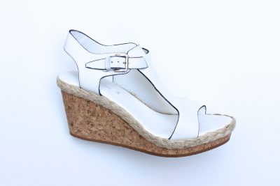 Sandalo in pelle bianca zeppa in sughero 8 cm € 95,00