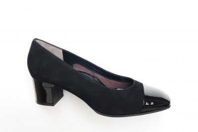 Decollètè da donna in camoscio e vernice nera tacco 6 cm € 139,90