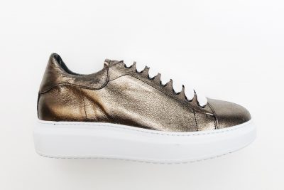 Sneaker da donna in pelle bronzo  € 119,90