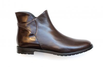 Stivaletto da donna in pelle marrone € 209,90