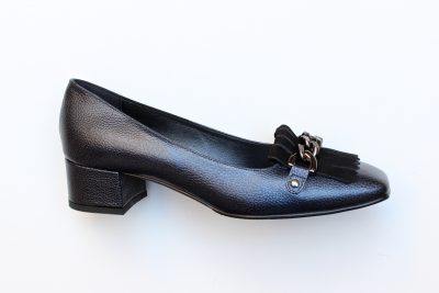 Scollata da donna con frangia e accessorio in pelle e camoscio blu tacco 4 cm € 145,00