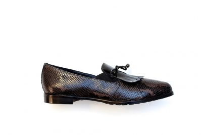 Mocassino da donna con frangia in pelle pitonata € 139,90