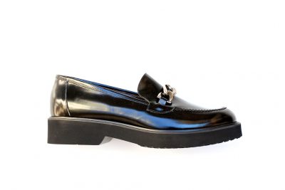 Pantofola da donna con accessorio in pelle abrasivata nera € 185,00