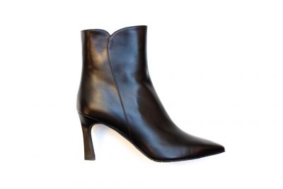 Stivaletto da donna in pelle nera tacco 8 cm € 209,90