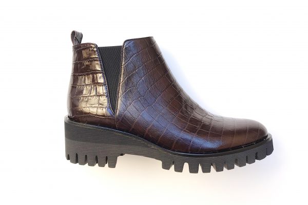 Stivaletto da donna in pelle marrone € 159,90
