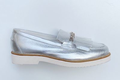 Mocassino da donna misure grandi in pelle argento € 139,90