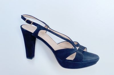 Sandalo da donna in camoscio nero tacco 9 cm € 155,00