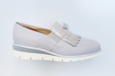 Mocassino da donna con frangia in pelle ghiaccio € 139,90