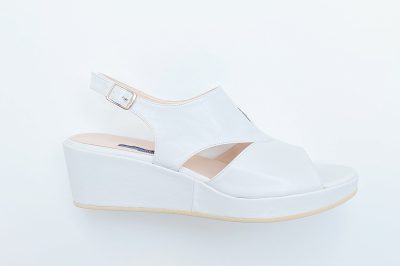 Sandalo da donna in pelle bianca zeppa 5 cm € 119,90