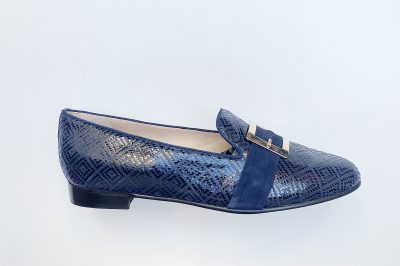 Mocassino da donna in pelle stampata blu con fibbia € 149,90