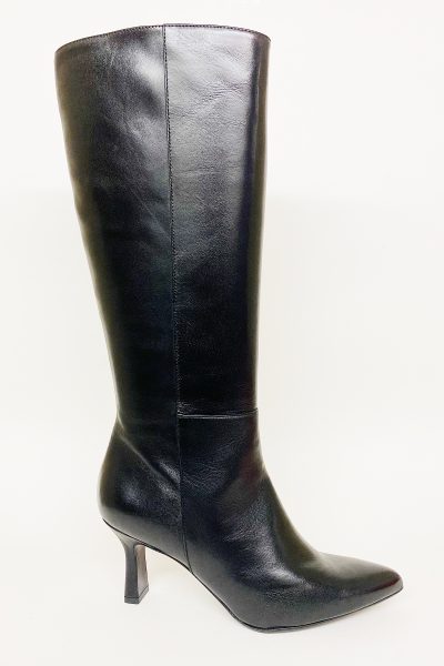 Stivale in pelle nera tacco 7 cm € 299,90