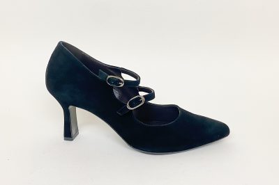 Scollata in camoscio nero tacco 6 cm € 165,00