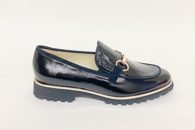 Mocassino da donna in vernice nera  € 159,90