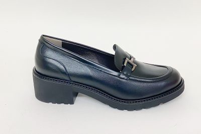 Mocassino da donna in pelle nera € 199,90