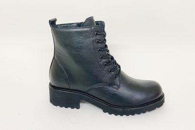 Biker da donna in pelle nera  € 169,90