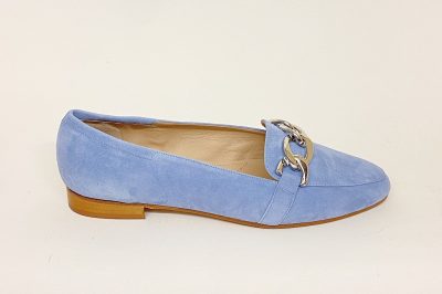 Mocassino con morsetto da donna in camoscio azzurro € 149,90