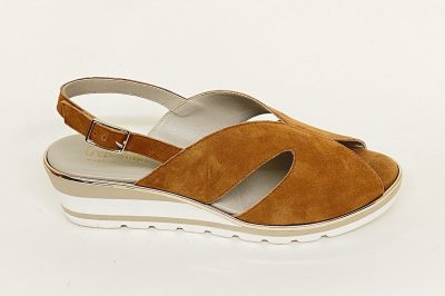 Sandalo da donna in camoscio cuoio € 99,90