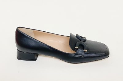 Mocassino da donna in pelle nera tacco 3 cm  € 179,90