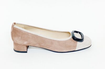 Scollata da donna con accessorio in camoscio bicolore tacco 3 cm € 149,90