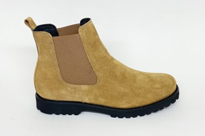 Stivaletto da donna con elastici in camoscio tortora € 169,90