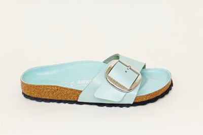 Pianella Birkenstock Madrid Big Buckle da donna in pelle azzurra € 140,00