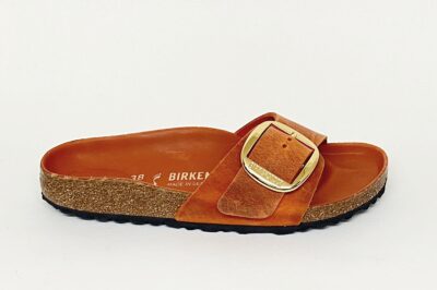 Pianella Birkenstock Madrid Big Buckle da donna in pelle arancio € 130,00