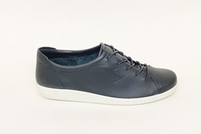 Sneaker da donna in pelle nera € 129,90