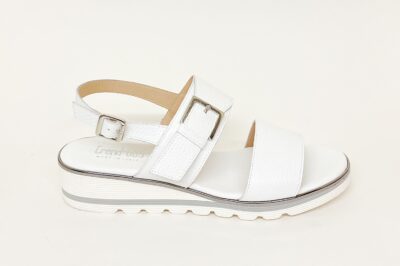 Sandalo da donna con fibbia in pelle bianca € 99,90