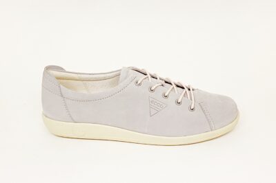 Sneaker da donna misure grandi in nabuk tortora  € 119,90