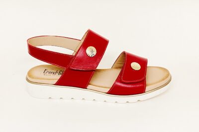 Sandalo da donna con strappi in pelle rossa € 99,90