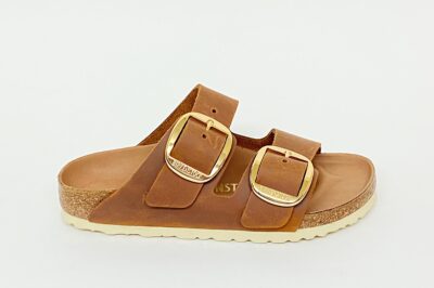 Pianella Birkenstock Arizona Big Buckle da donna in pelle cognac € 150,00