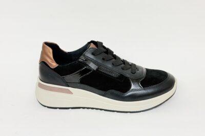 Sneaker da donna in pelle e camoscio nero  € 140,00