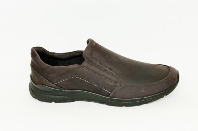 Pantofola in nabuk marrone € 129,90