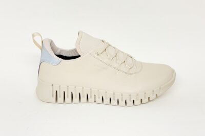 Sneaker da donna in pelle beige fodera goretex € 179,90