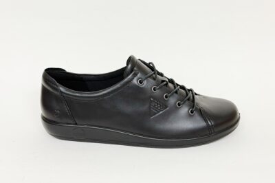 Sneaker da donna in pelle nera  € 119,90