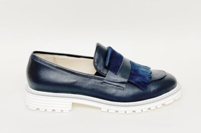 Mocassino da donna con frangia in pelle blu € 169,90