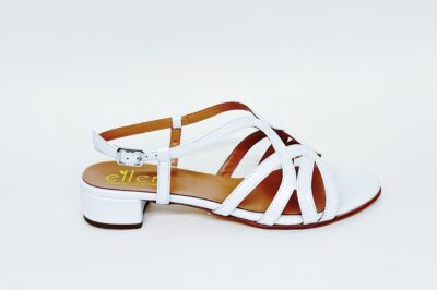 Sandalo da donna con listini in pelle bianca € 119,90