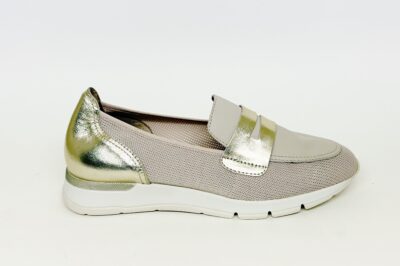 Mocassino da donna in tessuto e pelle beige e oro € 169,90