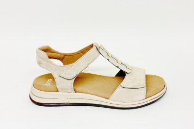 Sandalo da donna in camoscio beige  € 110,00