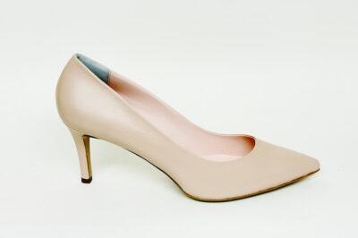 Decollete in pelle beige tacco 6 cm € 139,90