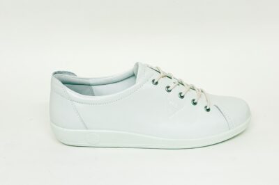 Sneaker da donna misure grandi  in pelle bianca  € 119,90