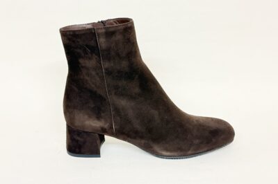 Stivaletto da donna in camoscio testa di moro tacco 5 cm € 229,90