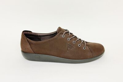Sneaker da donna  in nabuk testa di moro  € 119,90